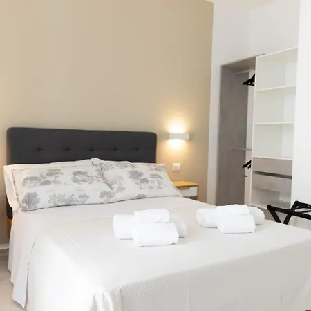 Ruggero 156 * Cefalù